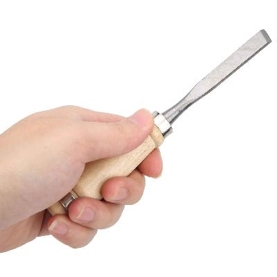 Ciseaux à bois dans un main