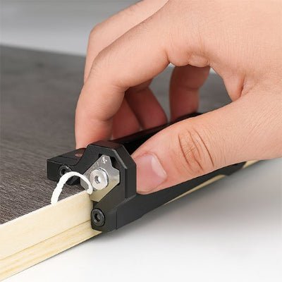 Rabot bois pour débavurer les angles fins