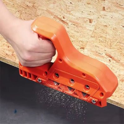 Rabot Precision Pro utilisé pour chanfreiner les bords de feuille de densité