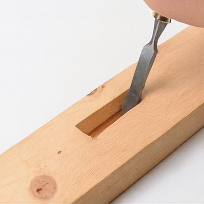 Ciseaux à bois uilisé pour mortaiser une pièce de bois