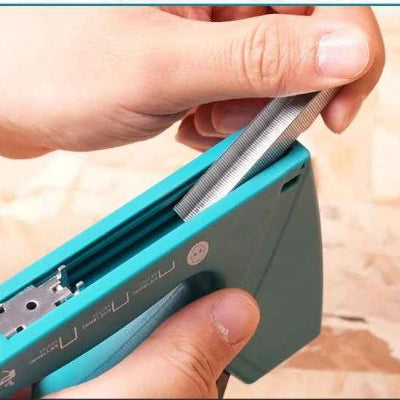 Agrafeuse bois  chargement par la base