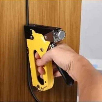 Agrafeuse murale utilisation filage-bois