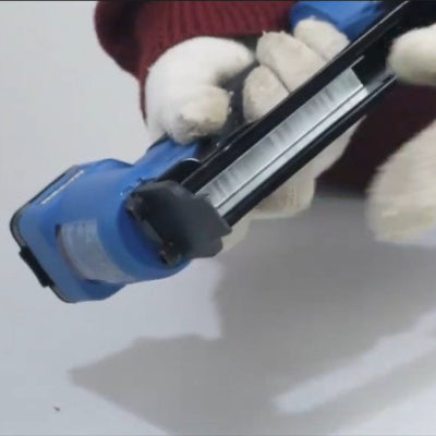 Agrafeuse pneumatique chargement par dessous