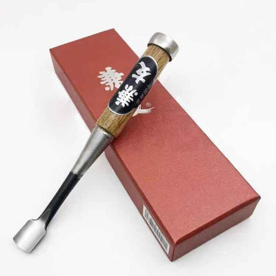 Ciseau a bois japonais et sa boite de rangement