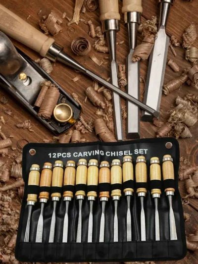 Ciseau à bois utilisation en atelier de menuiserie