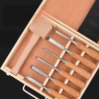 Ciseaux à bois coffret en bois et vue du maillet 
