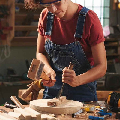 Ciseaux à bois utilisés par menuisière