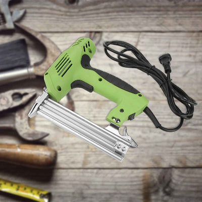 Clouteuse electrique utilisation atelier menuiserie