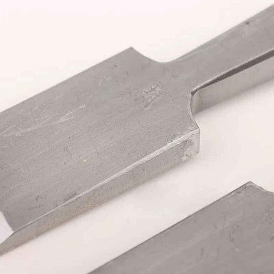 Couteau a bois vue de jonction manche métal-lame