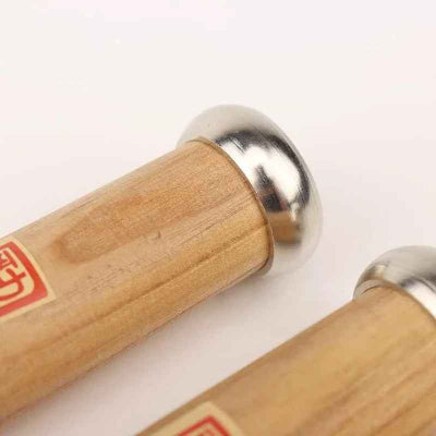 Couteau a bois vue de la virole métallique