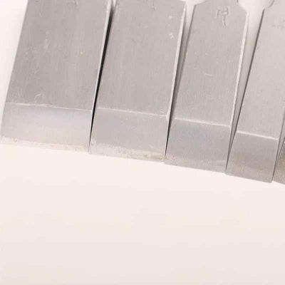 Couteau a bois vue du bout des lames