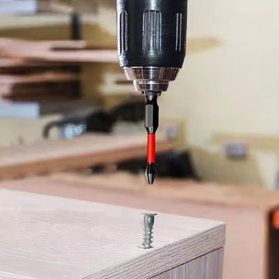 Embout de tournevis Phillips installé sur une perceuse visseuse