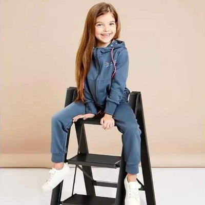 Escabeau 3 marches fillette assise