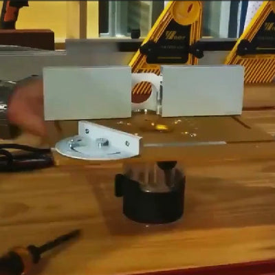 Installation table pour défonceuse sous la base sans élévateur