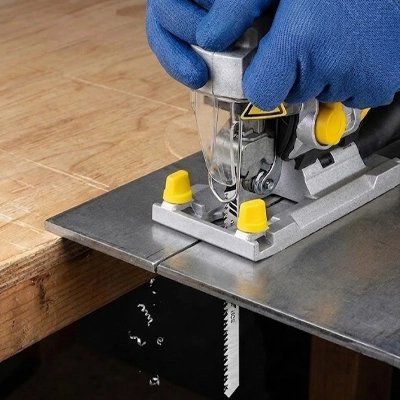 Lame scie sauteuse​ utilisée pour coupe du métal