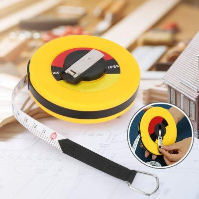 Mètre ruban gros plan sur manivelle