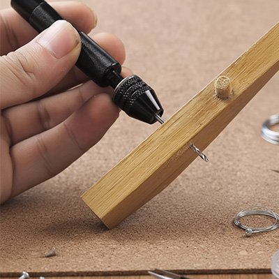 Mini perceuse perçage pièce en bois