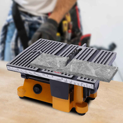 Mini scie circulaire sur table utilisation carrelage