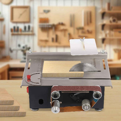Mini scie circulaire table sur établi en ateier