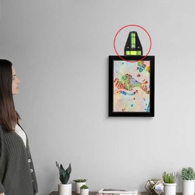 Niveau à bulle installé sur un cadre
