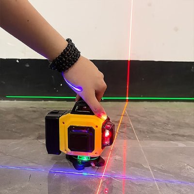 Niveau laser boitier jaune vue des lignes de couleur