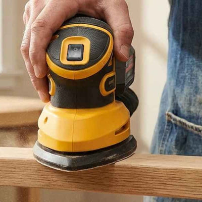 Ponceuse triangulaire sans fil utilisée pour poncer bois