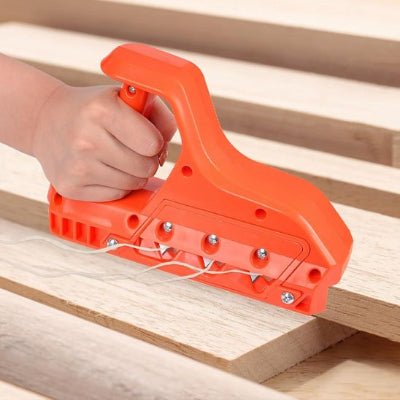 Rabot  Precision Pro utillisé pour chanfreiner des bordures de bois