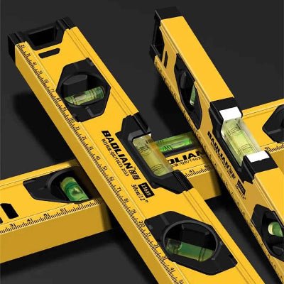 Régle de niveau jaune trois longueurs