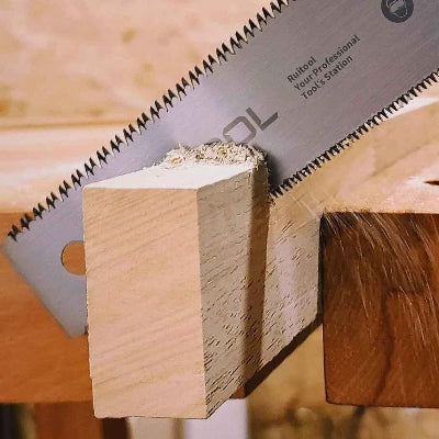 Scie à bois japonaise coupe rapide et nette