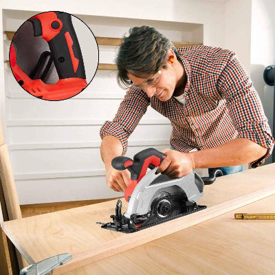 Scie circulaire sans fil utilisation coupe bois