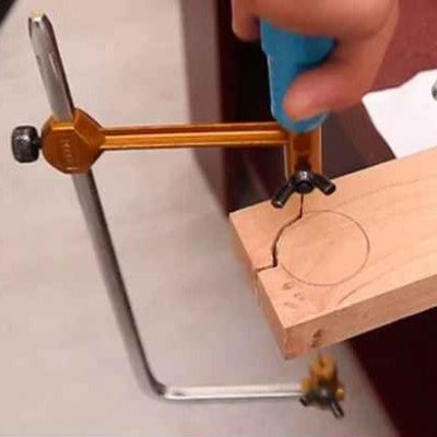 Scie de precision bois coupe courbe