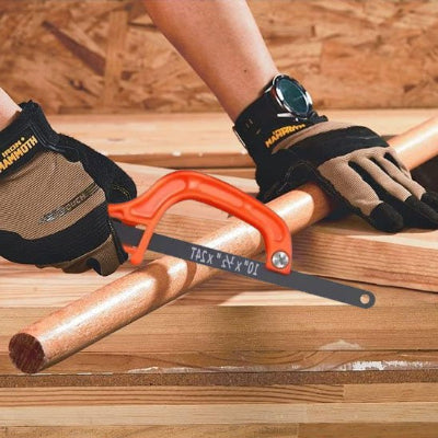 Scie utilisée pour la coupe de rondins