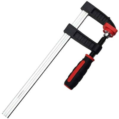 Serre joint menuisier vue de la vis de serrage noire