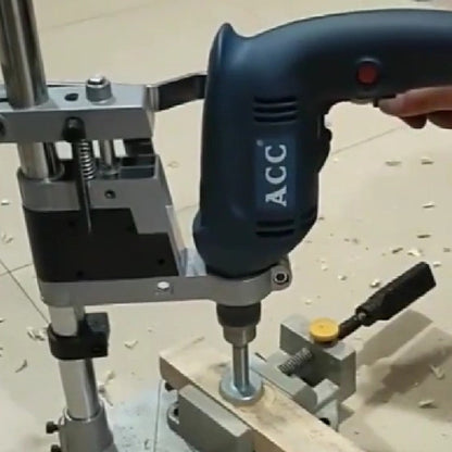Support percage colonne utilisée pour percer une pièce de bois