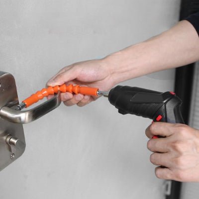 Tournevis electriquepossédant un arbre flexible pour atteindre les endroits peu accessibles