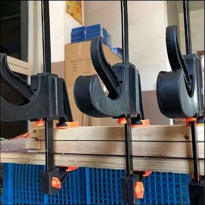 Trois serre joint menuisier polyvalents 30cm